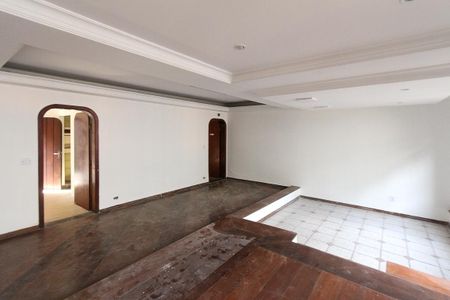 Casa à venda com 250m², 3 quartos e 4 vagasSala