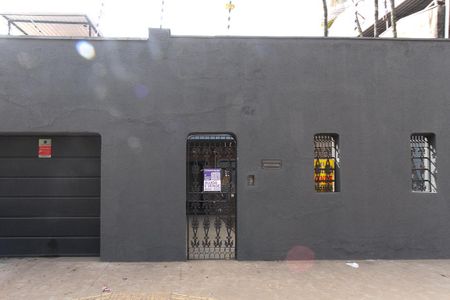 Casa à venda com 250m², 3 quartos e 4 vagasFachada