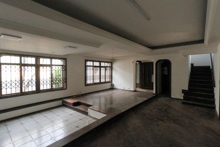 Casa à venda com 250m², 3 quartos e 4 vagasSala