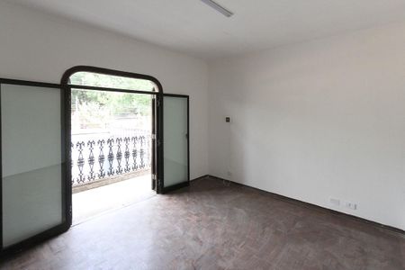 Casa à venda com 250m², 3 quartos e 4 vagasSuite