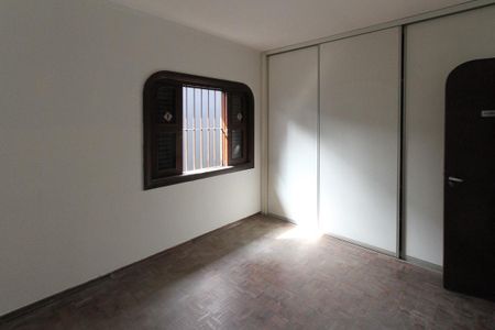 Casa à venda com 250m², 3 quartos e 4 vagasQuarto