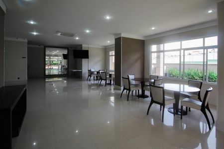 Apartamento à venda com 65m², 2 quartos e 1 vagaÁrea comum