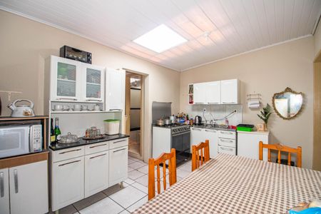 Casa à venda com 272m², 2 quartos e 1 vaga Casa à venda com 272m², 2 quartos e 1 vagaCozinha