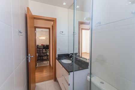 Apartamento à venda com 189m², 4 quartos e 4 vagasBanheiro Social