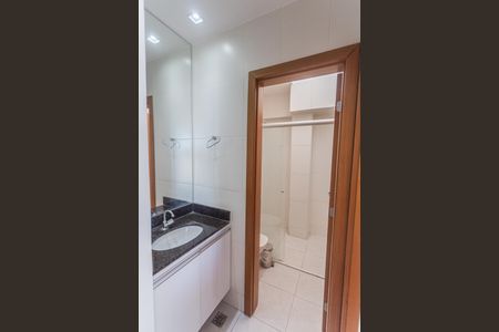 Apartamento à venda com 189m², 4 quartos e 4 vagasBanheiro Social 2