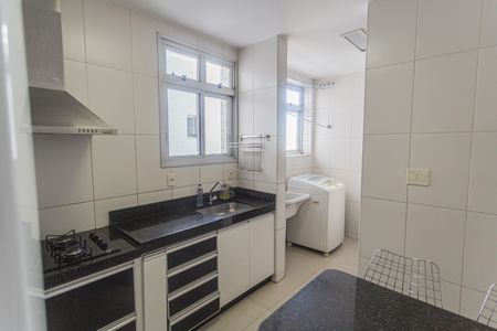 Apartamento à venda com 189m², 4 quartos e 4 vagasCozinha