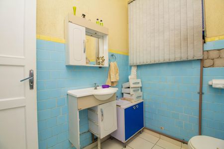 Casa à venda com 117m², 2 quartos e 2 vagasBanheiro