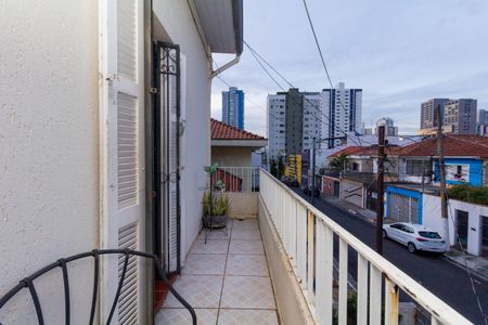 Casa à venda com 117m², 2 quartos e 2 vagasVaranda