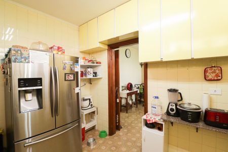 Casa à venda com 703m², 5 quartos e 3 vagasCozinha