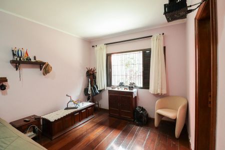 Casa à venda com 703m², 5 quartos e 3 vagasSuíte