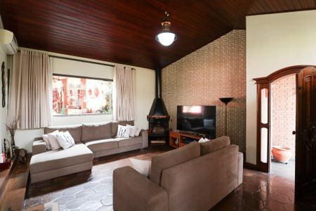 Casa à venda com 703m², 5 quartos e 3 vagasSala