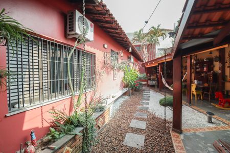 Casa à venda com 703m², 5 quartos e 3 vagasÁrea comum