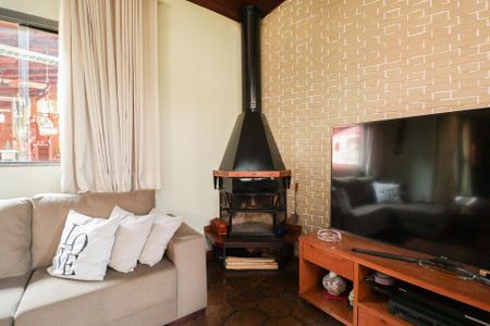 Casa à venda com 703m², 5 quartos e 3 vagasSala