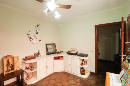 Casa à venda com 703m², 5 quartos e 3 vagasQuarto 2