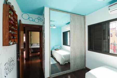 Casa à venda com 703m², 5 quartos e 3 vagasQuarto 3