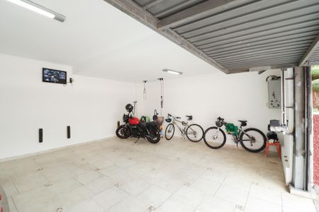 Casa à venda com 703m², 5 quartos e 3 vagasÁrea comum