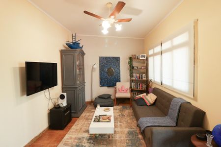 Casa à venda com 703m², 5 quartos e 3 vagasEdicula