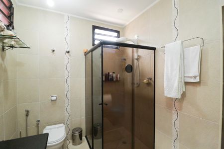 Casa à venda com 703m², 5 quartos e 3 vagasBanheiro da Suíte