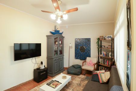 Casa à venda com 703m², 5 quartos e 3 vagasEdicula