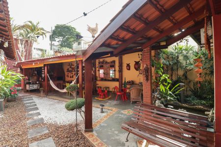 Casa à venda com 703m², 5 quartos e 3 vagasÁrea comum