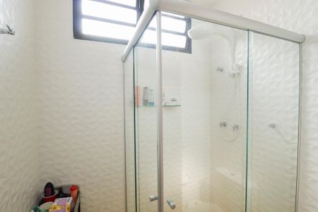 Casa à venda com 703m², 5 quartos e 3 vagasBanheiro Social