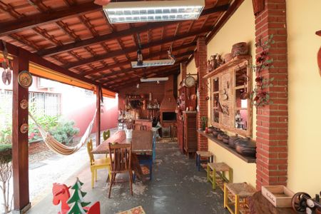 Casa à venda com 703m², 5 quartos e 3 vagasÁrea comum