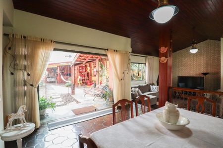 Casa à venda com 703m², 5 quartos e 3 vagasSala