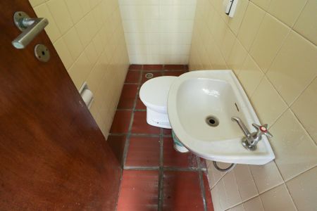 Casa à venda com 703m², 5 quartos e 3 vagasBanheiro de Serviço