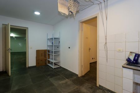 Casa à venda com 670m², 4 quartos e 5 vagas Casa à venda com 670m², 4 quartos e 5 vagasÁrea de Serviço