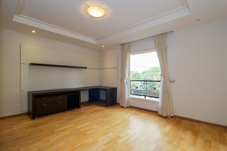 Casa à venda com 670m², 4 quartos e 5 vagas Casa à venda com 670m², 4 quartos e 5 vagasSuíte 1