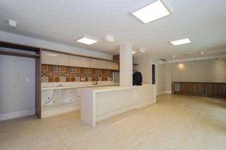 Casa à venda com 670m², 4 quartos e 5 vagas Casa à venda com 670m², 4 quartos e 5 vagasÁrea externa