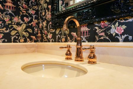 Casa à venda com 670m², 4 quartos e 5 vagas Casa à venda com 670m², 4 quartos e 5 vagasLavabo