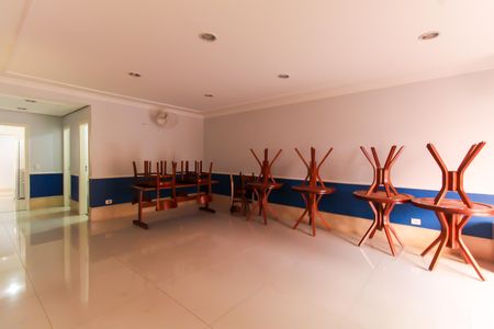 Apartamento à venda com 78m², 3 quartos e 2 vagas Apartamento à venda com 78m², 3 quartos e 2 vagasÁrea comum - Salão de festas