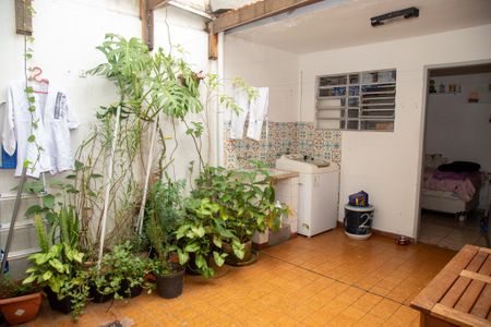 Casa à venda com 96m², 3 quartos e 1 vagaÁrea de Serviço