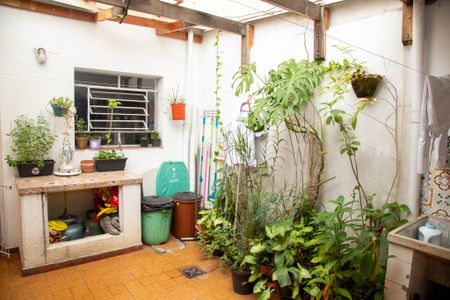 Casa à venda com 96m², 3 quartos e 1 vagaÁrea de Serviço