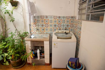 Casa à venda com 96m², 3 quartos e 1 vagaÁrea de Serviço