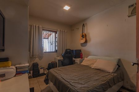 Casa à venda com 500m², 3 quartos e 6 vagas Casa à venda com 500m², 3 quartos e 6 vagasQuarto 1