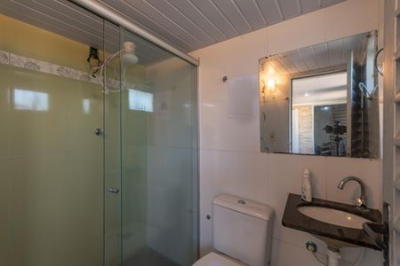 Casa à venda com 500m², 3 quartos e 6 vagas Casa à venda com 500m², 3 quartos e 6 vagasEdícula - Banheiro