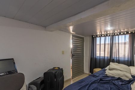 Casa à venda com 500m², 3 quartos e 6 vagas Casa à venda com 500m², 3 quartos e 6 vagasEdícula - Quarto