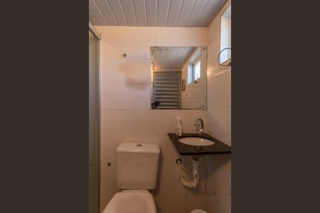 Casa à venda com 500m², 3 quartos e 6 vagas Casa à venda com 500m², 3 quartos e 6 vagasEdícula - Banheiro