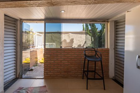 Casa à venda com 500m², 3 quartos e 6 vagas Casa à venda com 500m², 3 quartos e 6 vagasLavanderia