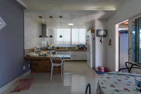 Casa à venda com 500m², 3 quartos e 6 vagas Casa à venda com 500m², 3 quartos e 6 vagasCopa