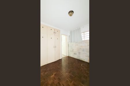 Casa à venda com 439m², 4 quartos e 2 vagas Casa à venda com 439m², 4 quartos e 2 vagasQuarto de Serviço 2