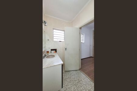 Casa à venda com 439m², 4 quartos e 2 vagas Casa à venda com 439m², 4 quartos e 2 vagasBanheiro da Suíte master