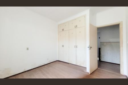 Casa à venda com 439m², 4 quartos e 2 vagas Casa à venda com 439m², 4 quartos e 2 vagasSuíte 1