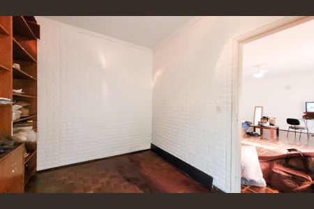 Casa à venda com 439m², 4 quartos e 2 vagas Casa à venda com 439m², 4 quartos e 2 vagasEscritório