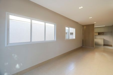 Casa para alugar com 125m², 3 quartos e 4 vagasSala