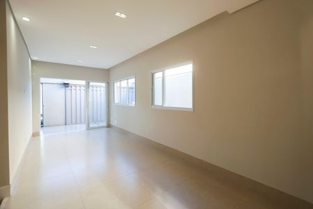Casa para alugar com 125m², 3 quartos e 4 vagasSala
