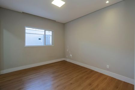 Casa para alugar com 125m², 3 quartos e 4 vagasSuíte