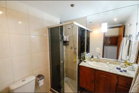 Apartamento à venda com 160m², 3 quartos e 1 vagaBanheiro da Suíte